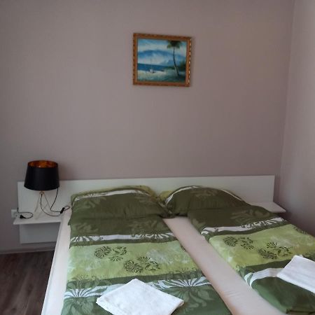 Hanna Apartman Apartment บาลาตอนแลลเล ภายนอก รูปภาพ