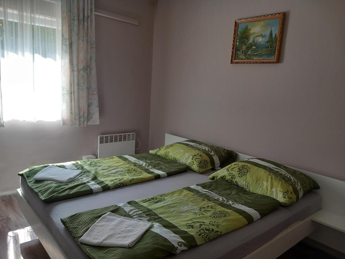 Hanna Apartman Apartment บาลาตอนแลลเล ภายนอก รูปภาพ