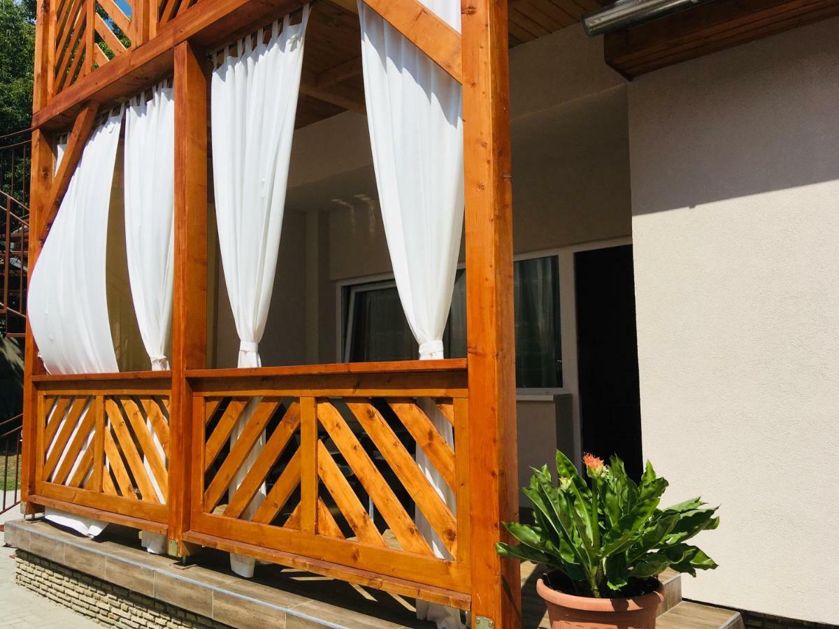 Hanna Apartman Apartment บาลาตอนแลลเล ภายนอก รูปภาพ